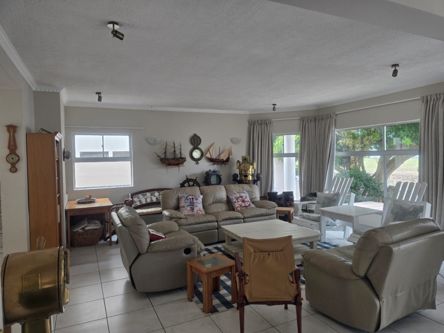 4 Bedroom Property for Sale in Royal Alfred Marina Eastern Cape
